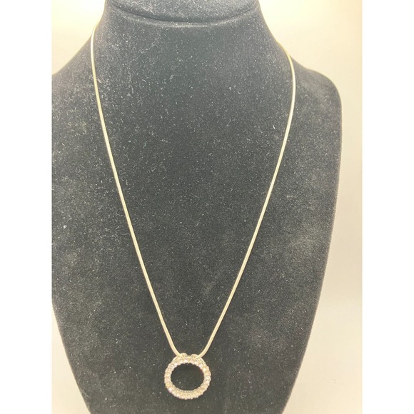 Vintage Avon Nina Ricci Silver-Tone Circle of Life Pendant Necklace! - Picture 7 of 9